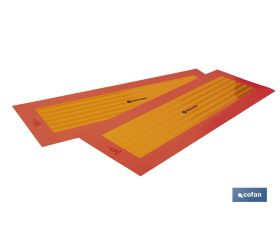 PACK DE 2 UDS. PLACA ADHESIVA V-6 PARA VEHÍCULO LARGO 565 X 195 MM