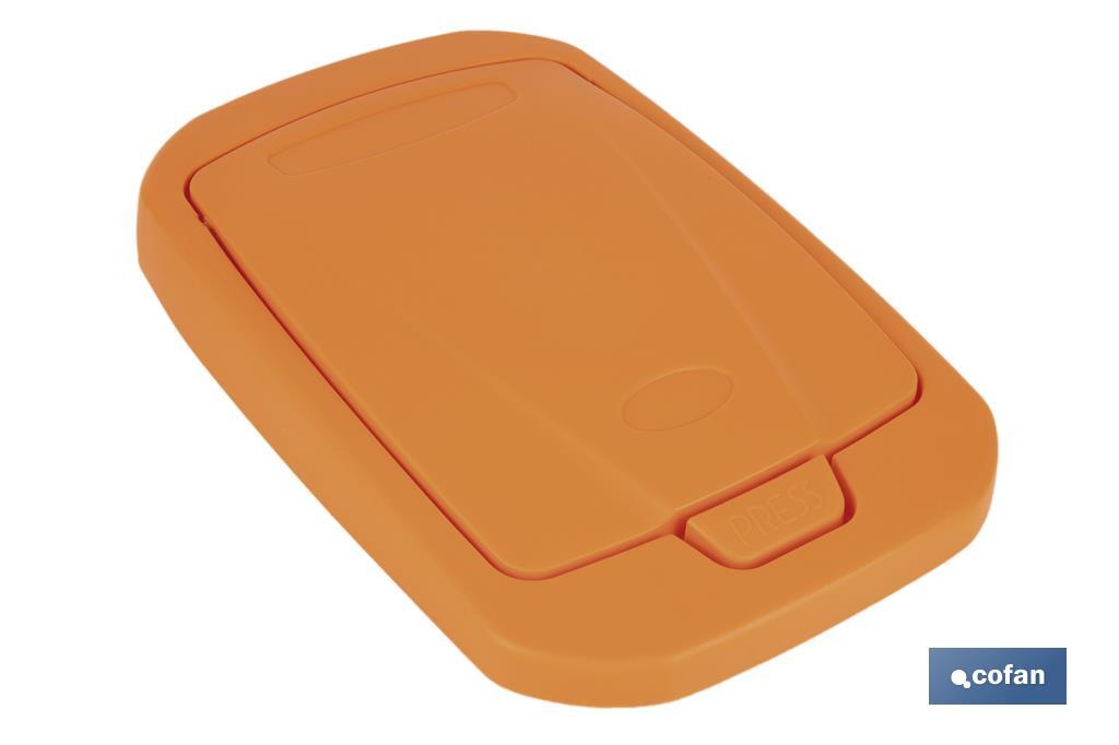 CUBO DE BASURA PARA RECICLAR 15 LITROS  COLOR NARANJA 20 X 31 X 42 CM