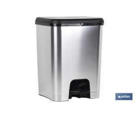 Cubo de basura con pedal Class metalizado | Con capacidad para 26 litros | Color gris y negro