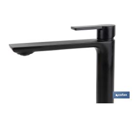 GRIFO ALTO MONOMANDO PARA LAVABO NEGRO MATE MODELO KERCH  25mm