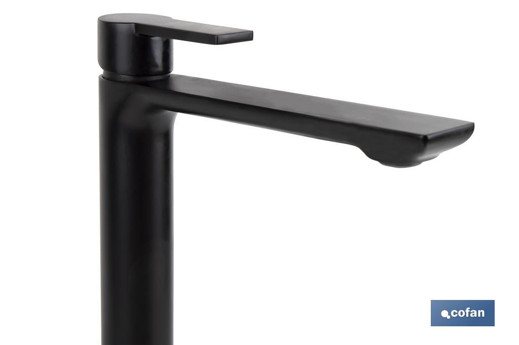 GRIFO ALTO MONOMANDO PARA LAVABO NEGRO MATE MODELO KERCH  25mm