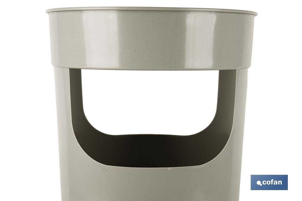 PARAGÜERO DE POLIPROPILENO DE COLOR GRIS CLARO 27 X 20,6 X 45 CM