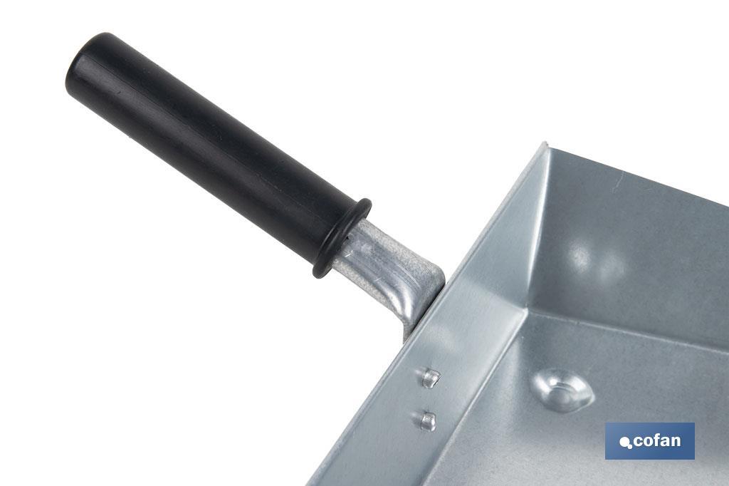 RECOGEDOR METÁLICO CON MANGO CORTO