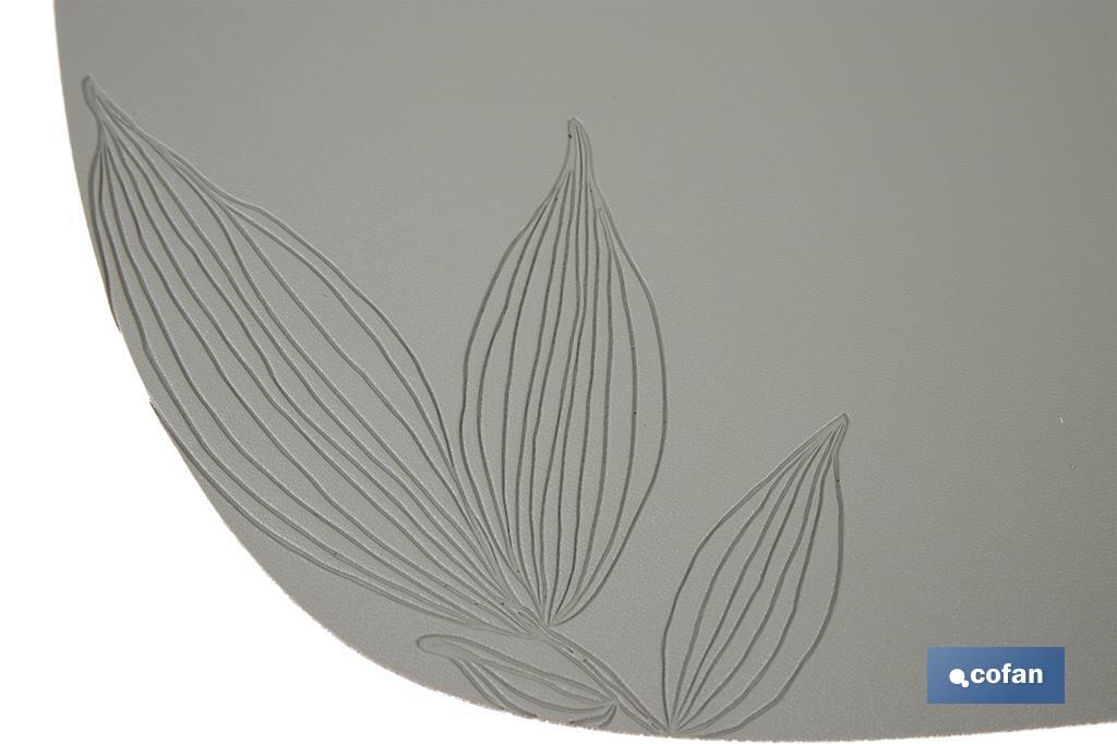 BAJOPLATO FORMA TRIANGULAR COLOR VERDE CLARO  ESTAMPADO  MEDIDA 45 X 36 CM