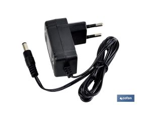 Cargador de batería para cortacésped manual Cofan | Potencia 3,6 V | Potencia máxima 5,5 V