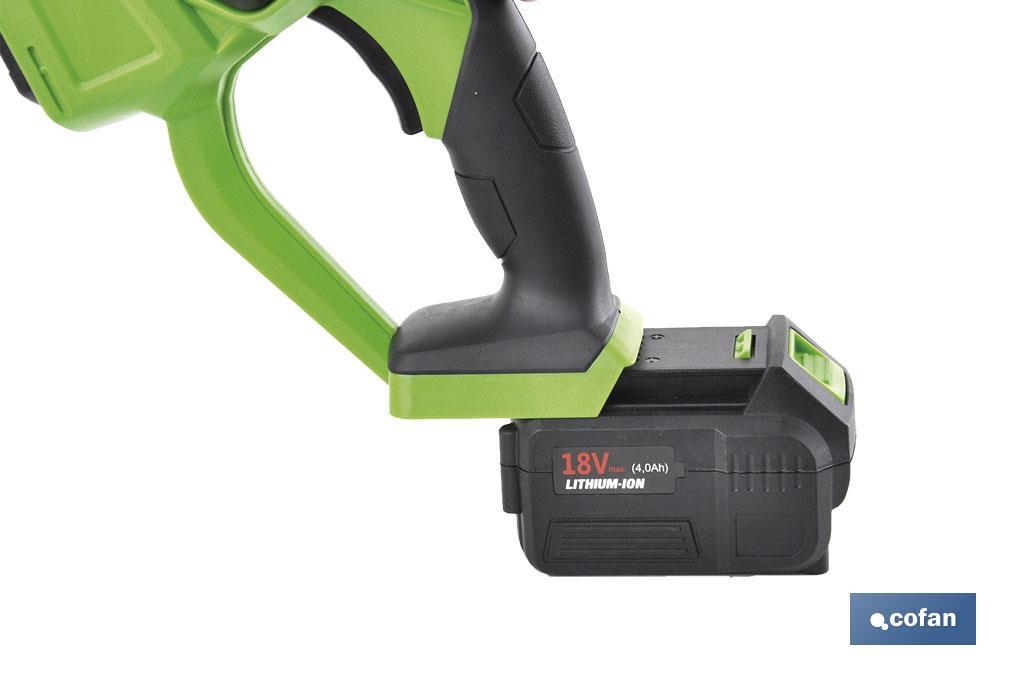 KIT CORTASETOS DE MANO EXTENSIÓN Y RUEDAS A BATERIA LI-ION 18V 1200 RPM