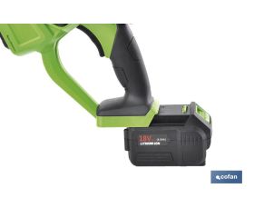 KIT CORTASETOS DE MANO EXTENSIÓN Y RUEDAS A BATERIA LI-ION 18V 1200 RPM