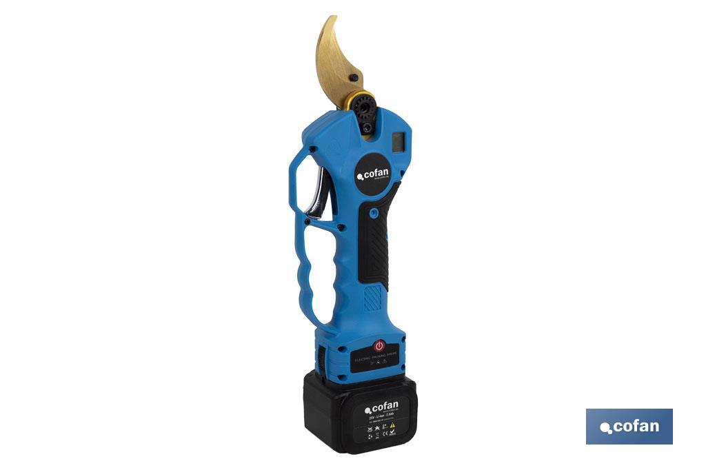 CONJUNTO TIJERAS DE PODAR A BATERÍA + PÉRTIGA EXTENSIBLE 130 CM