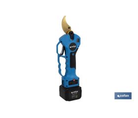 CONJUNTO TIJERAS DE PODAR A BATERÍA + PÉRTIGA EXTENSIBLE 130 CM