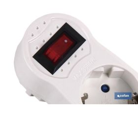 ADAPTADOR 3 VIAS FRONTAL SCHUKO CON INTERRUPTOR (3.500W)