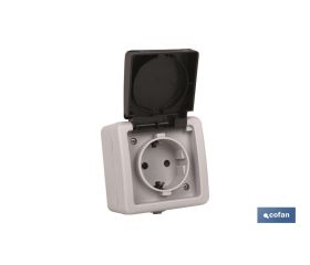 Base Enchufe con tapa IP44 | Para exteriores | 16 A - 250 V | Color gris