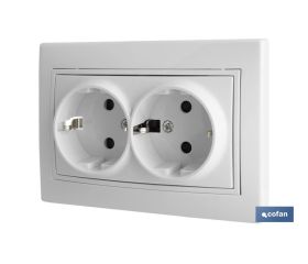 BASE DOBLE BIPOLAR MODELO PACIFIC 16A250V CON OBTURADOR Y EMBORNAMIENTO POR TORNILLO