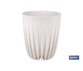 Maceteros decorativos ecológicos | Diseño con rayas en relieve | Tapón de drenaje incorporado | Disponibles en dos colores con diferentes medidas