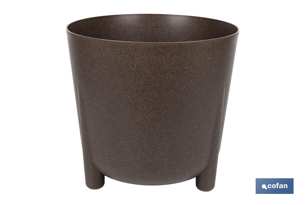 Macetas decorativas con patas | Tapón de drenaje incorporado | Disponibles en color café y crema | Diferentes medidas y capacidades