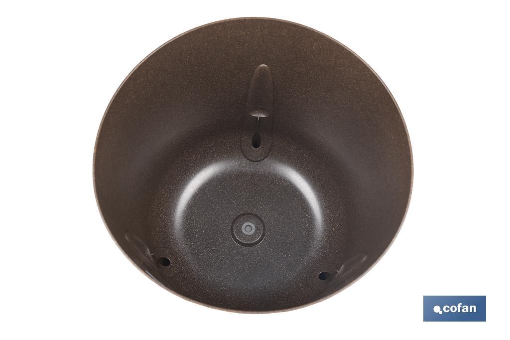 MACETA CON PATAS Y FILTRO DE DRENAJE COLOR CAFÉ WPC Ø 300 X 285 MM 12,4 L VENTA UNITARIA