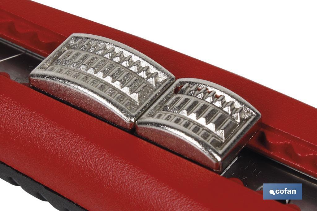 CUTTER HOJA PARTIBLE 18MM CUERPO ZAMAK