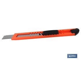 PACK 3 CUTTERS ABS EN BLISTER HOJA 9 MM