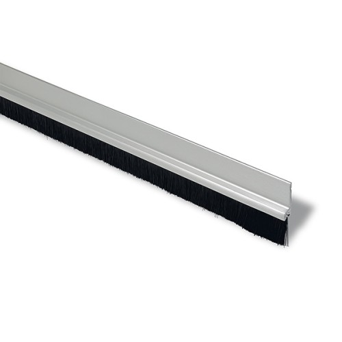 B8270-A Burlete aluminio pelo 25 mm. Aluminio. 100 cm