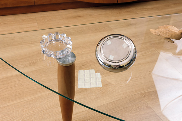 Mod. B7800-H Pastillas Protectoras Adhesivas. Transparente. 15 x 15 mm [Blister 16 cuadros]