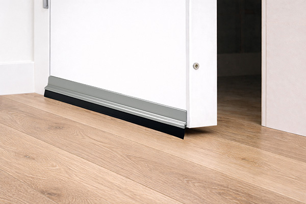 Mod. B8272-A Burlete aluminio goma 25 mm. Aluminio. 100 cm [Blister 1 tira]