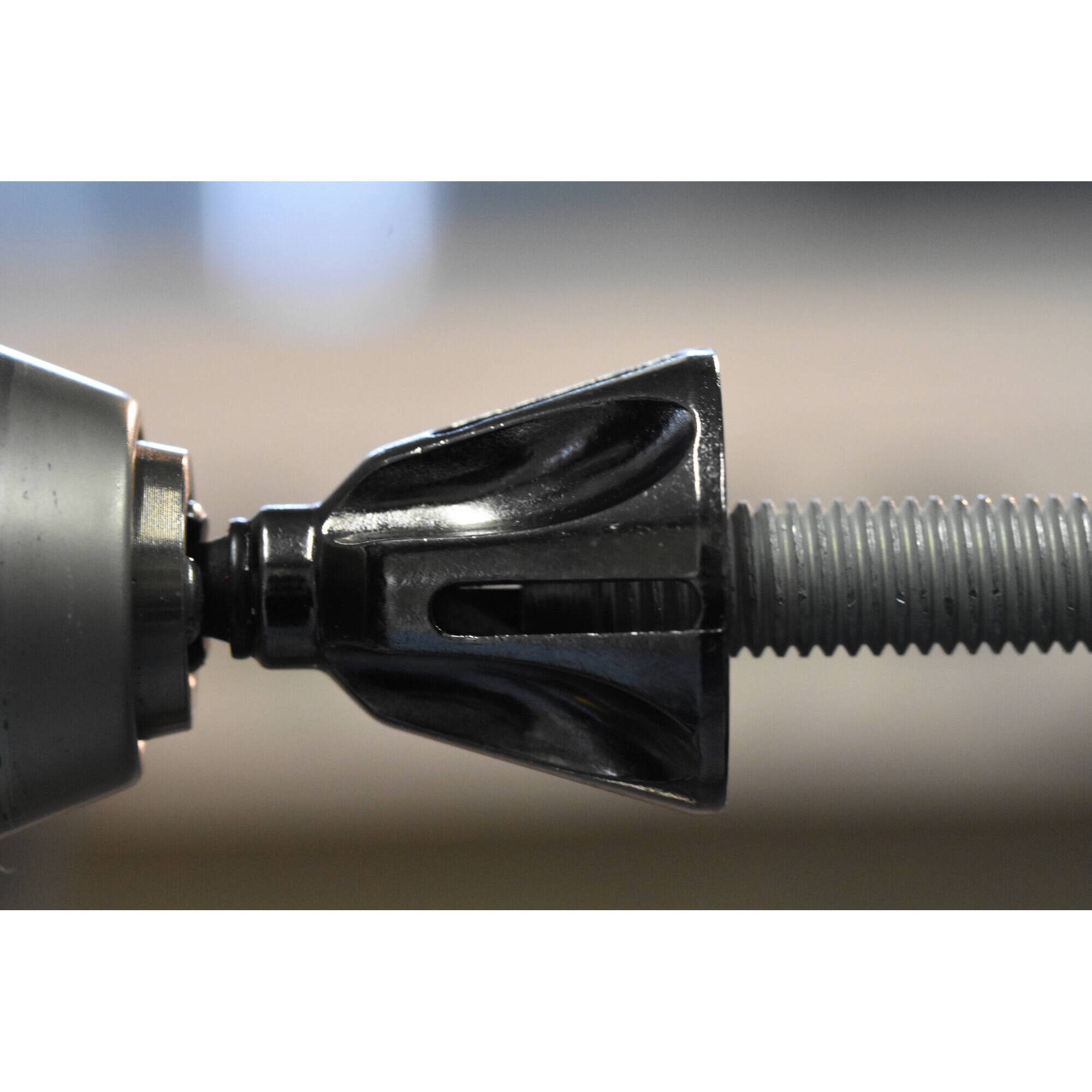 Fresa HSS de 4 hojas para desbarbar tubos y varillas roscadas. Vástago hexagonal de 6,35 mm de cambio rápido - Ø 4 a 20 mm