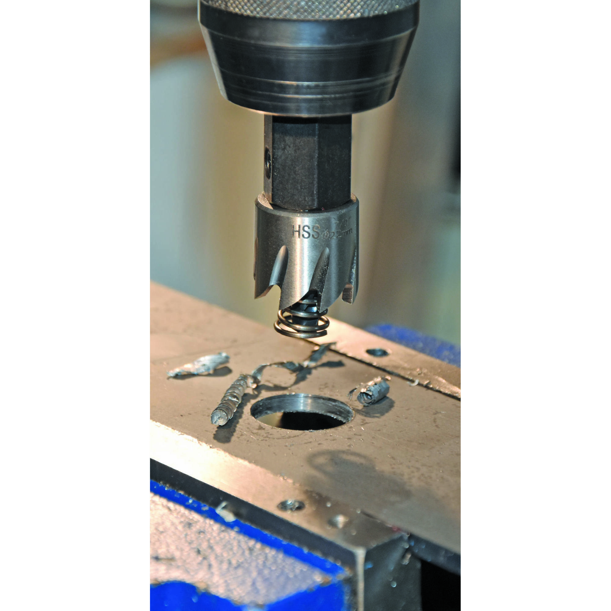 Ø: 16 / Corona HSS con guía y expulsor (Tubo colgante) / H: 8