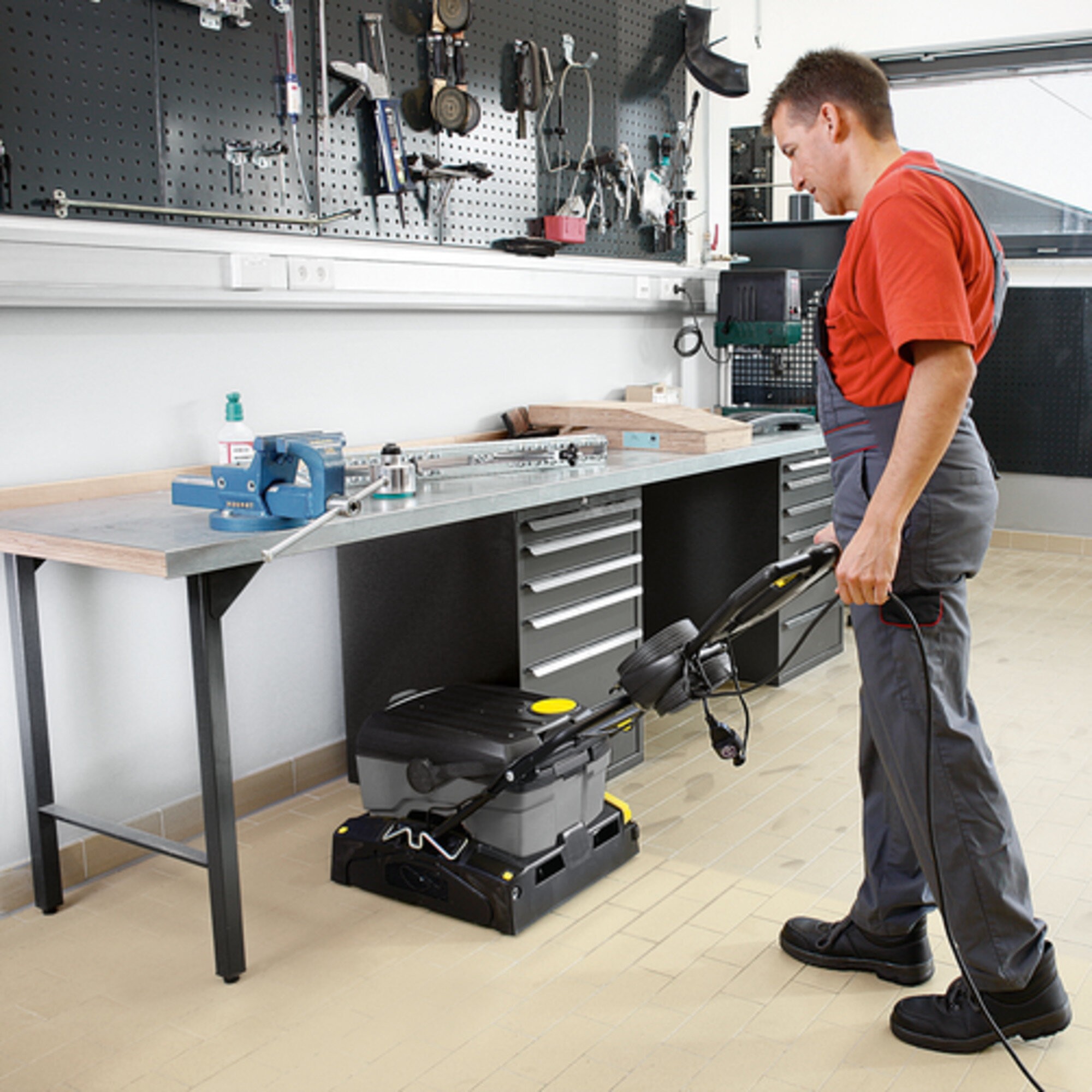 Fregadora-aspiradora BR 40/10 C Ep Adv