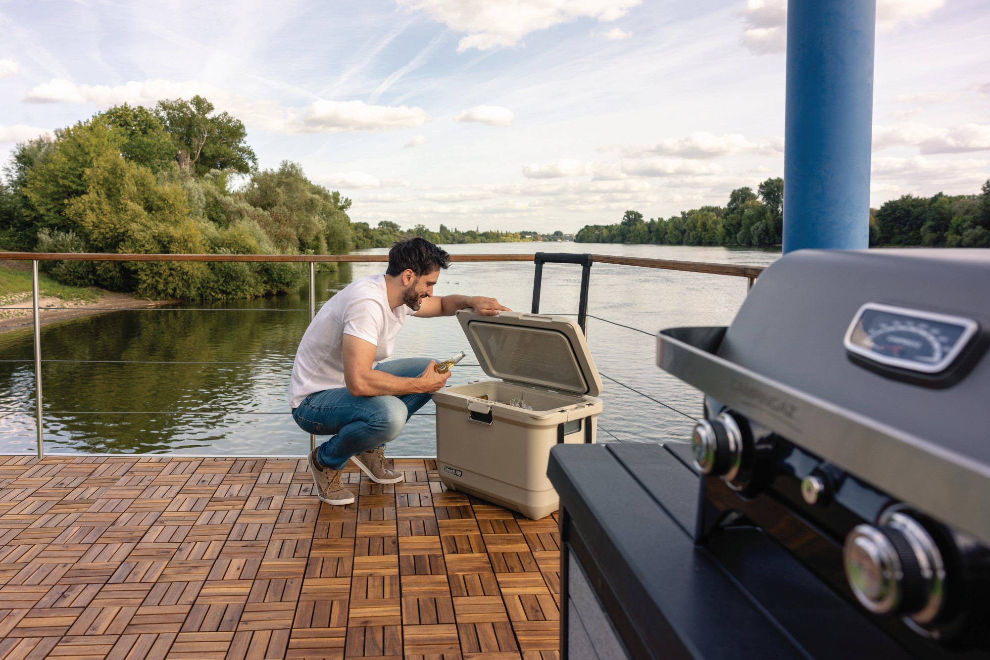 Nevera COLEMAN PRO 55QT con ruedas (52L)