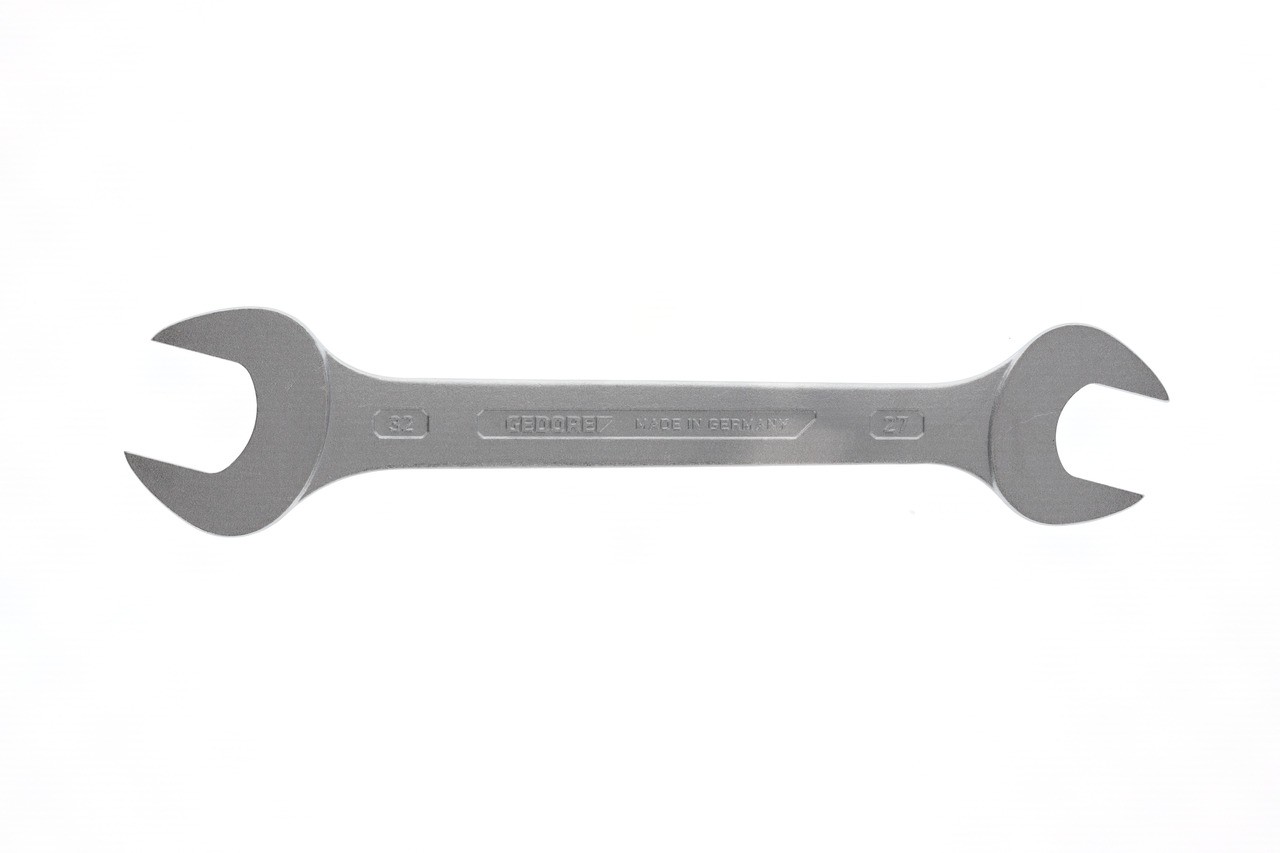 6 27X32 Llave de boca doble 27x32 mm