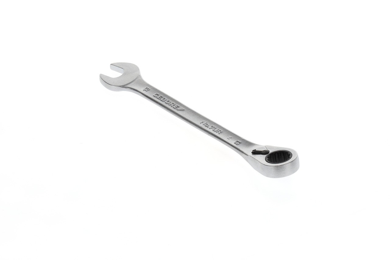 7 UR 13 Llave de boca con carraca anular, reversible UD 13 mm