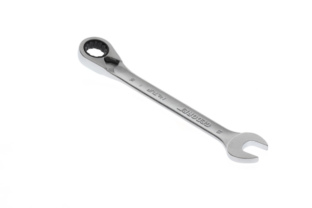 7 UR 16 Llave de boca con carraca anular, reversible UD 16 mm