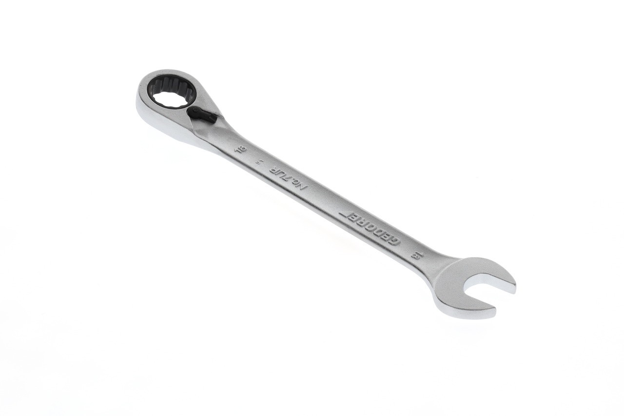 7 UR 18 Llave de boca con carraca anular, reversible UD 18 mm