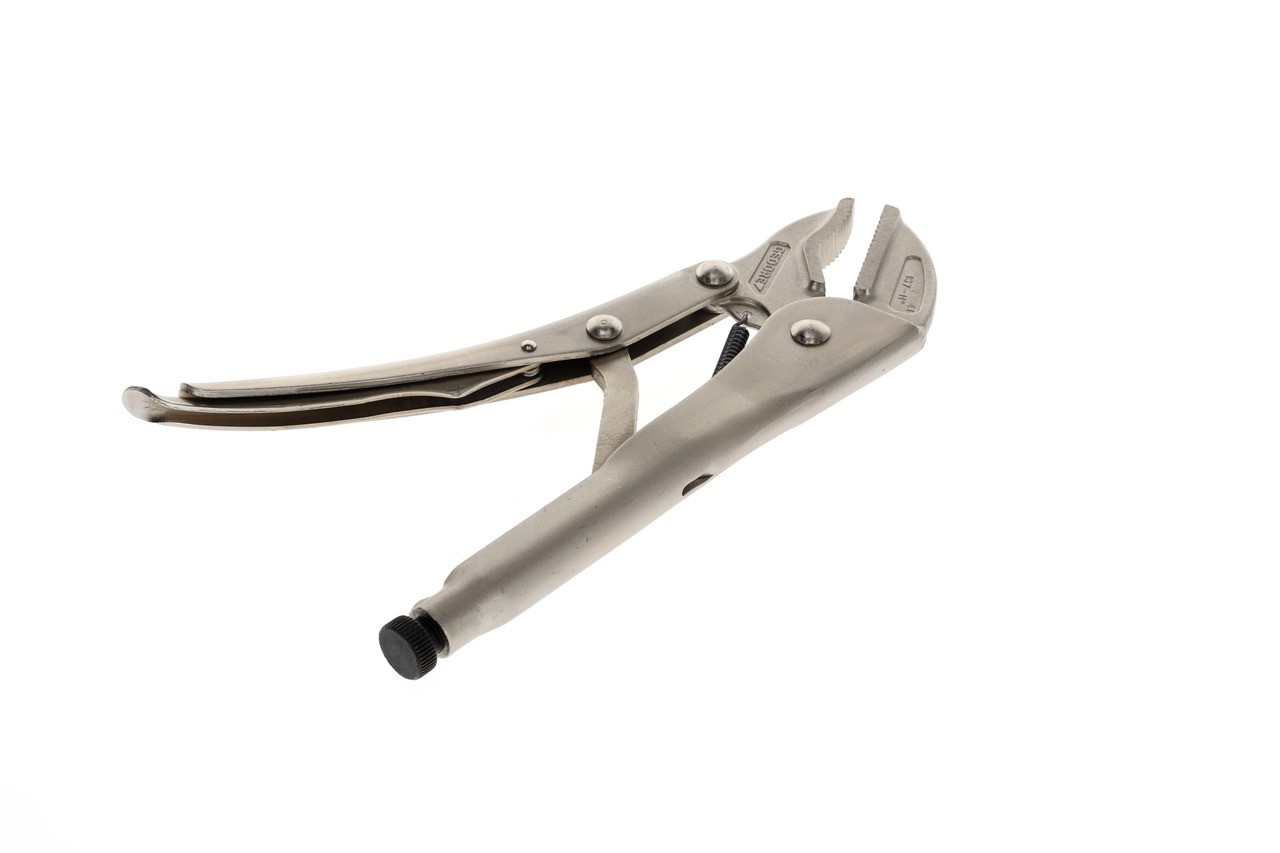 137 11 Alicates de agarre 11"