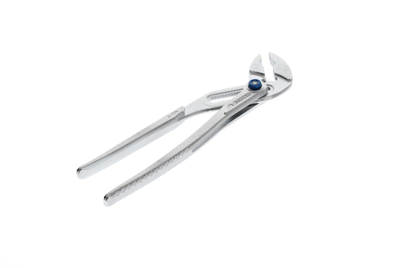 142 7 C Alicate universal 7" , ajustable 17 veces, estriado, cromado