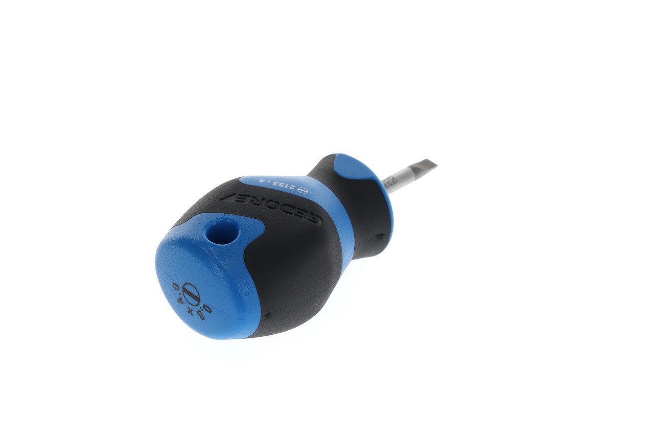 2153 4 Destornillador, forma corta, ranura 4 mm