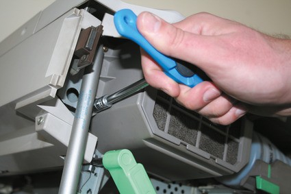 2093 U-3 T Carraca con mango transversal 1/4" 140 mm