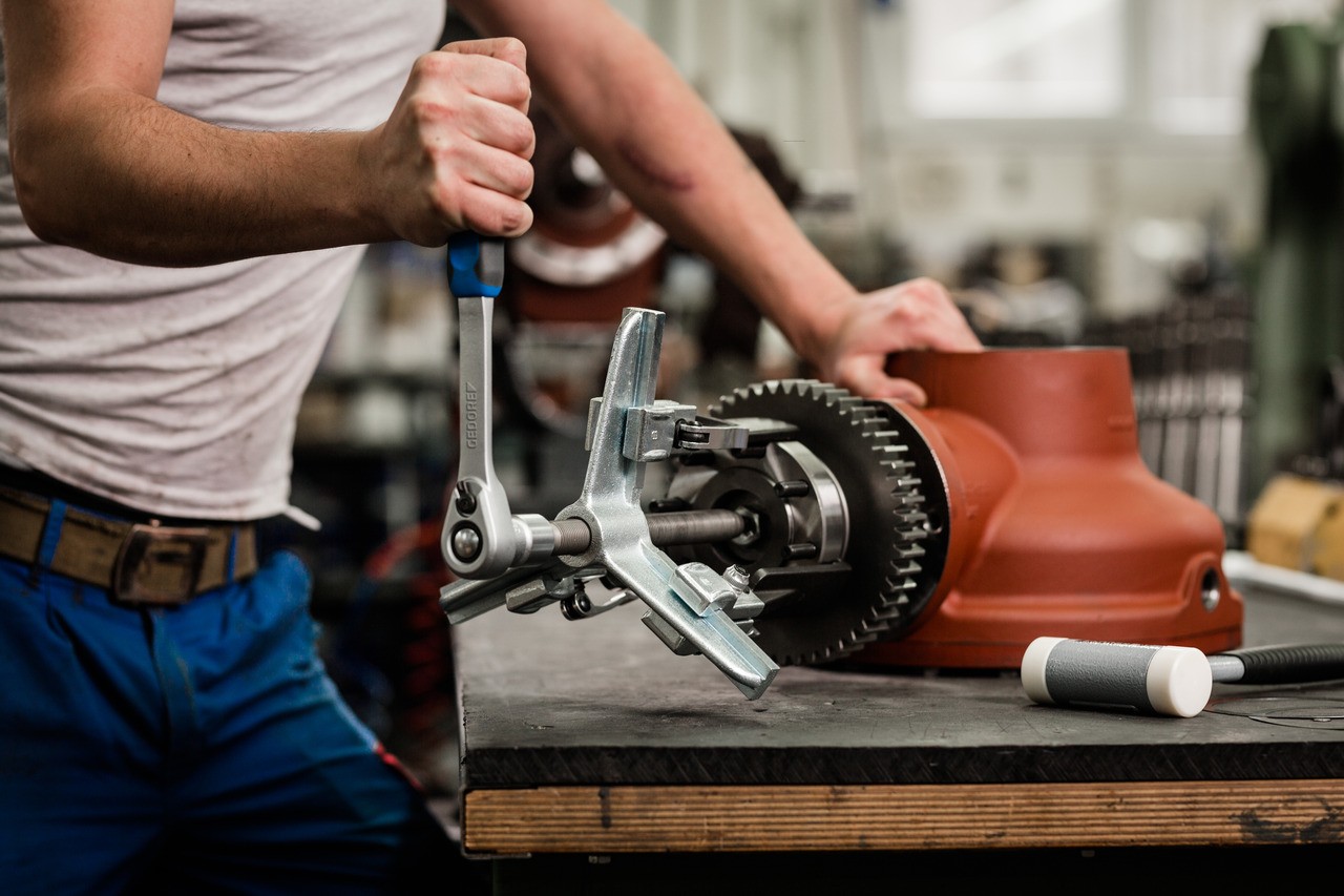 1993 U-20 Carraca reversible 1/2", mango 2K 270 mm