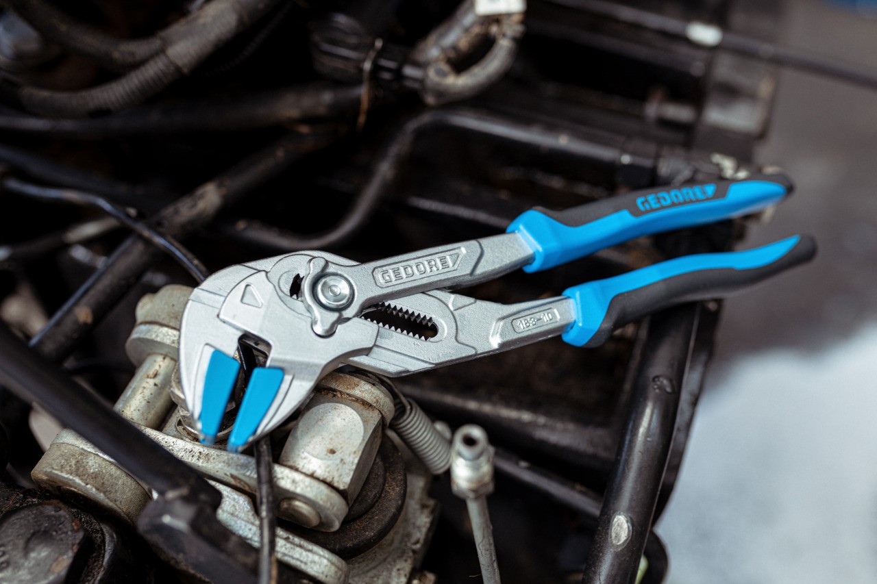 SB 183 10 JC S-002 Juego de llaves de alicates 10" JC con mango 2K y 4 mordazas de protección