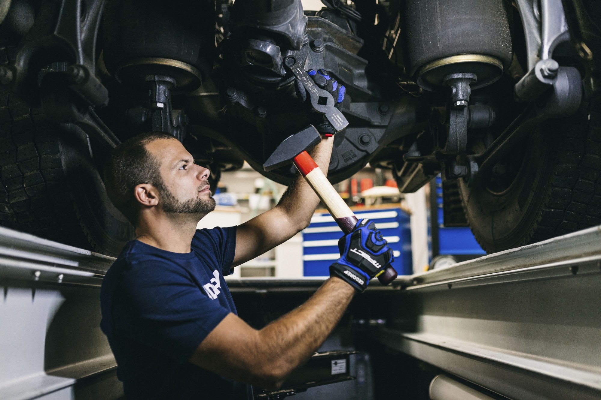 600 H-100 Martillo de herrero ROTBAND-PLUS con mango de nogal americano 100 g