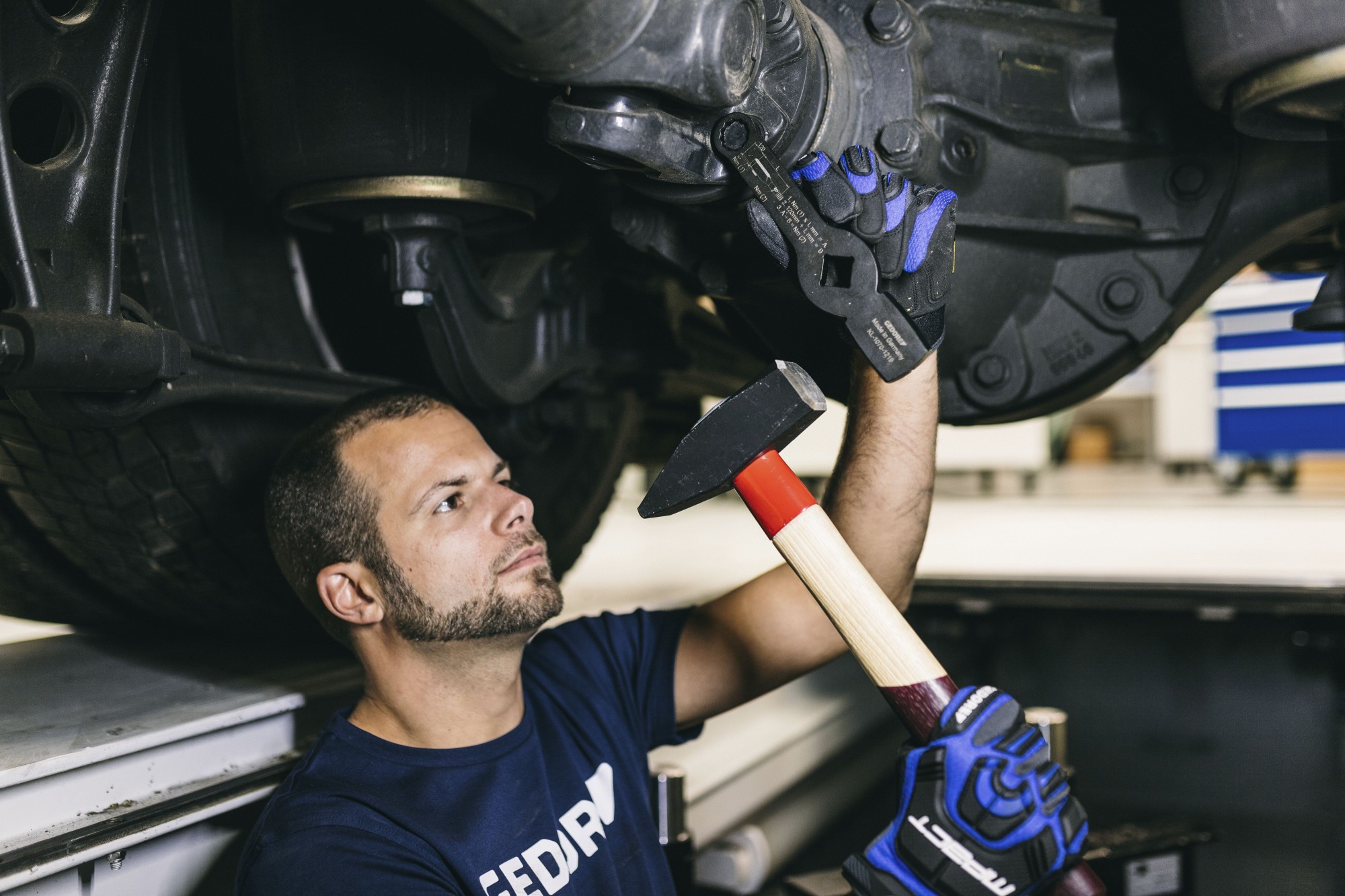 600 H-100 Martillo de herrero ROTBAND-PLUS con mango de nogal americano 100 g