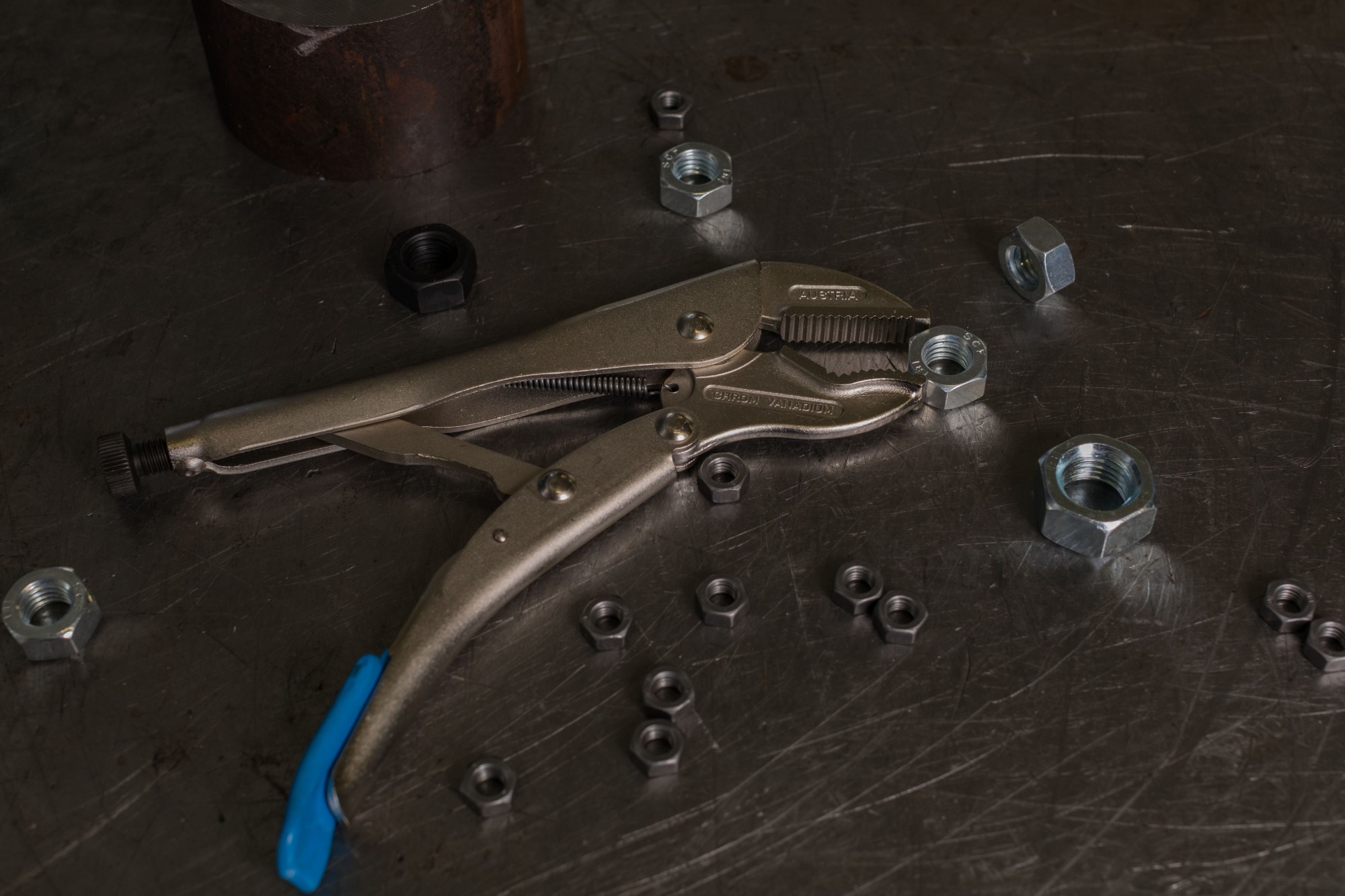 137 7 Alicates de agarre 7"