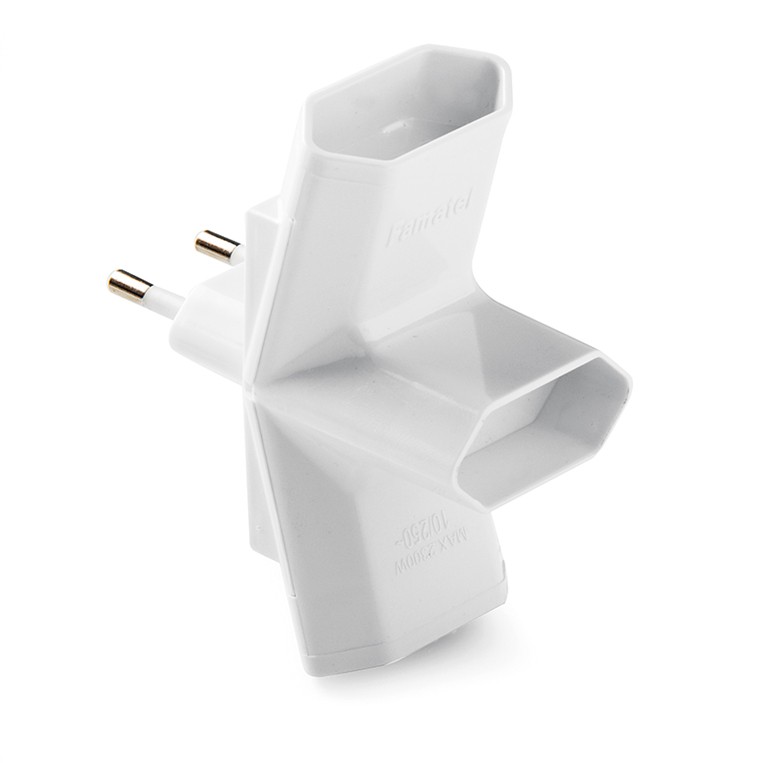 1217 | Adaptador triple 10A, conector con espigas de 4mm