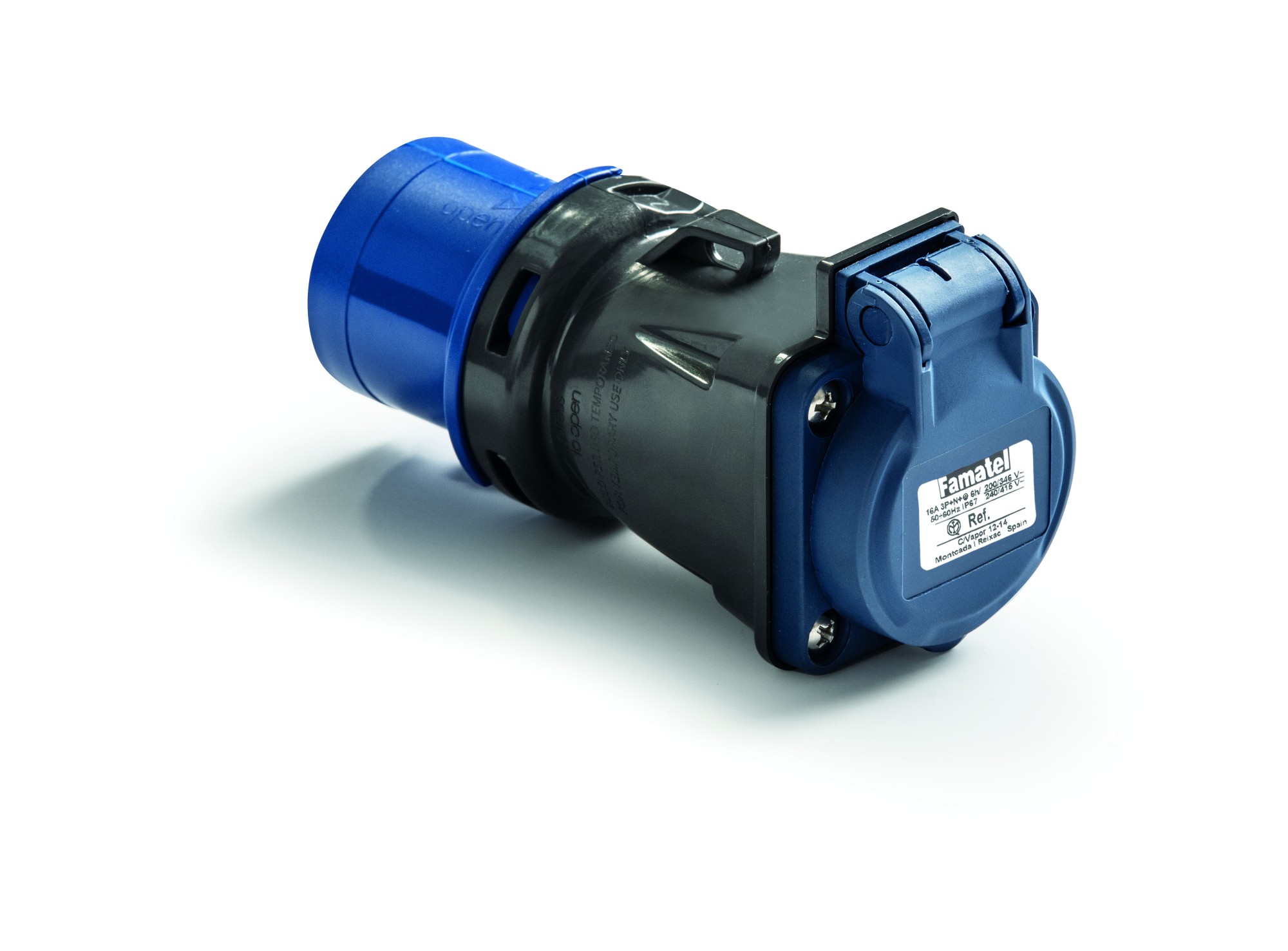 13910 | Adaptador clavija industrial 2P+T 16A / toma schuko 16A IP54