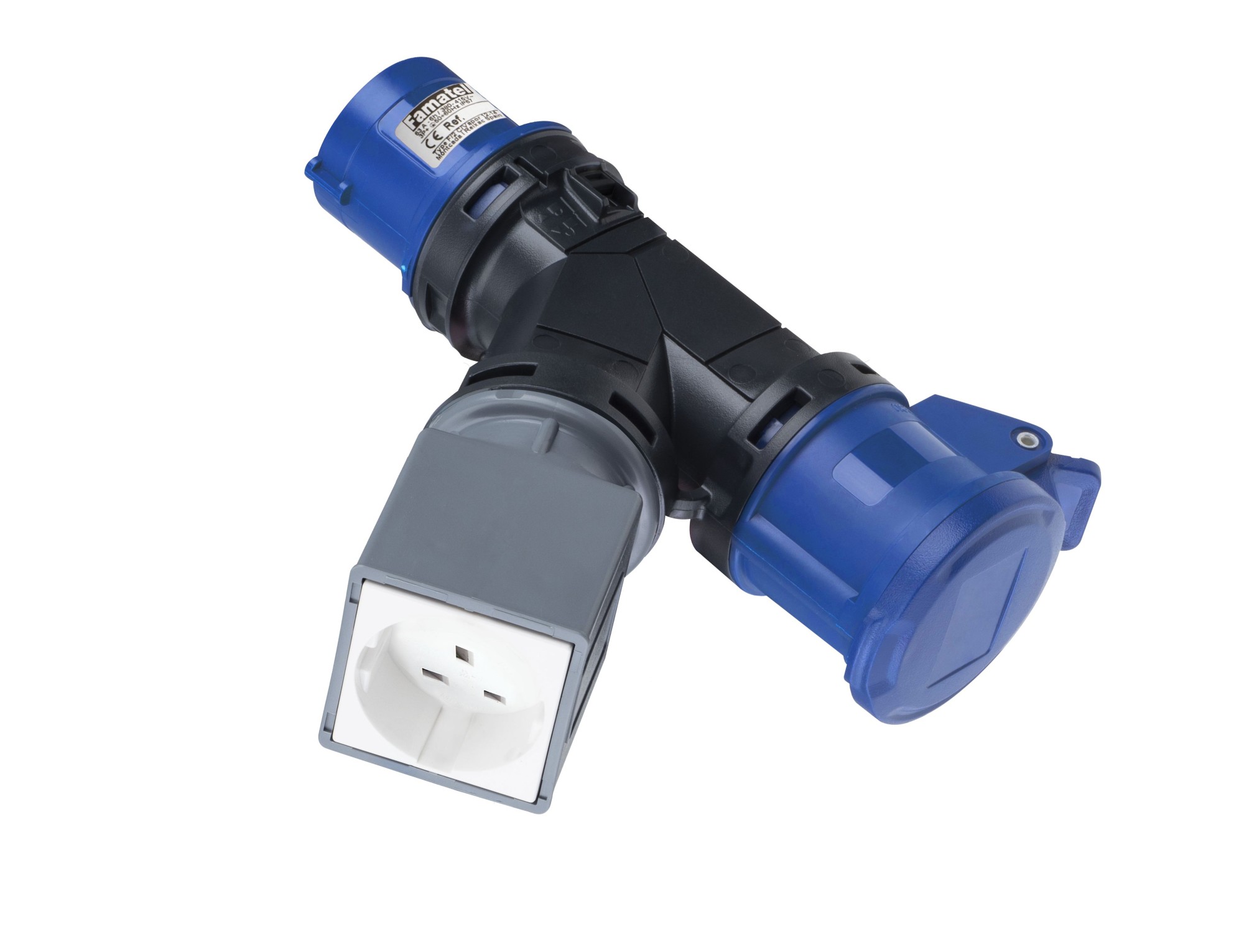 15002E | Adaptador clavija industrial 2P+T / 1 base industrial 2P+T + 1 base schuko UK IP20