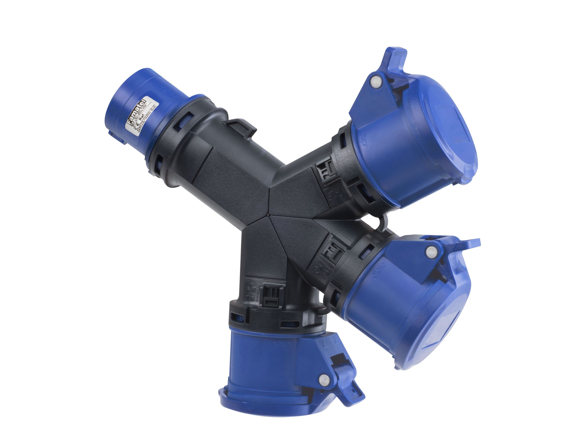 15006 | Adaptador 1 clavija / 3 bases 2P+T 16A IP54