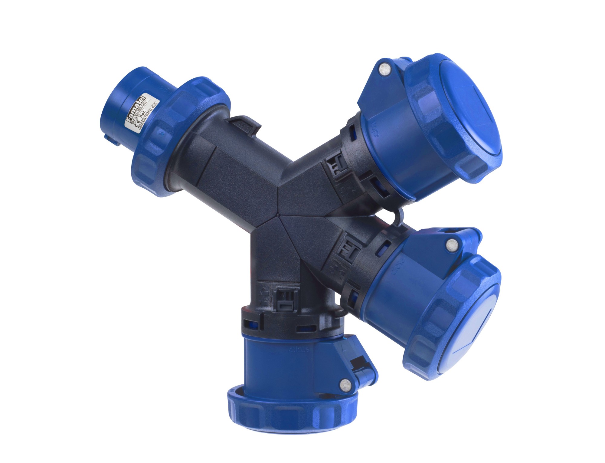 16016 | Adaptador 1 clavija / 3 bases 2P+T 32A IP67