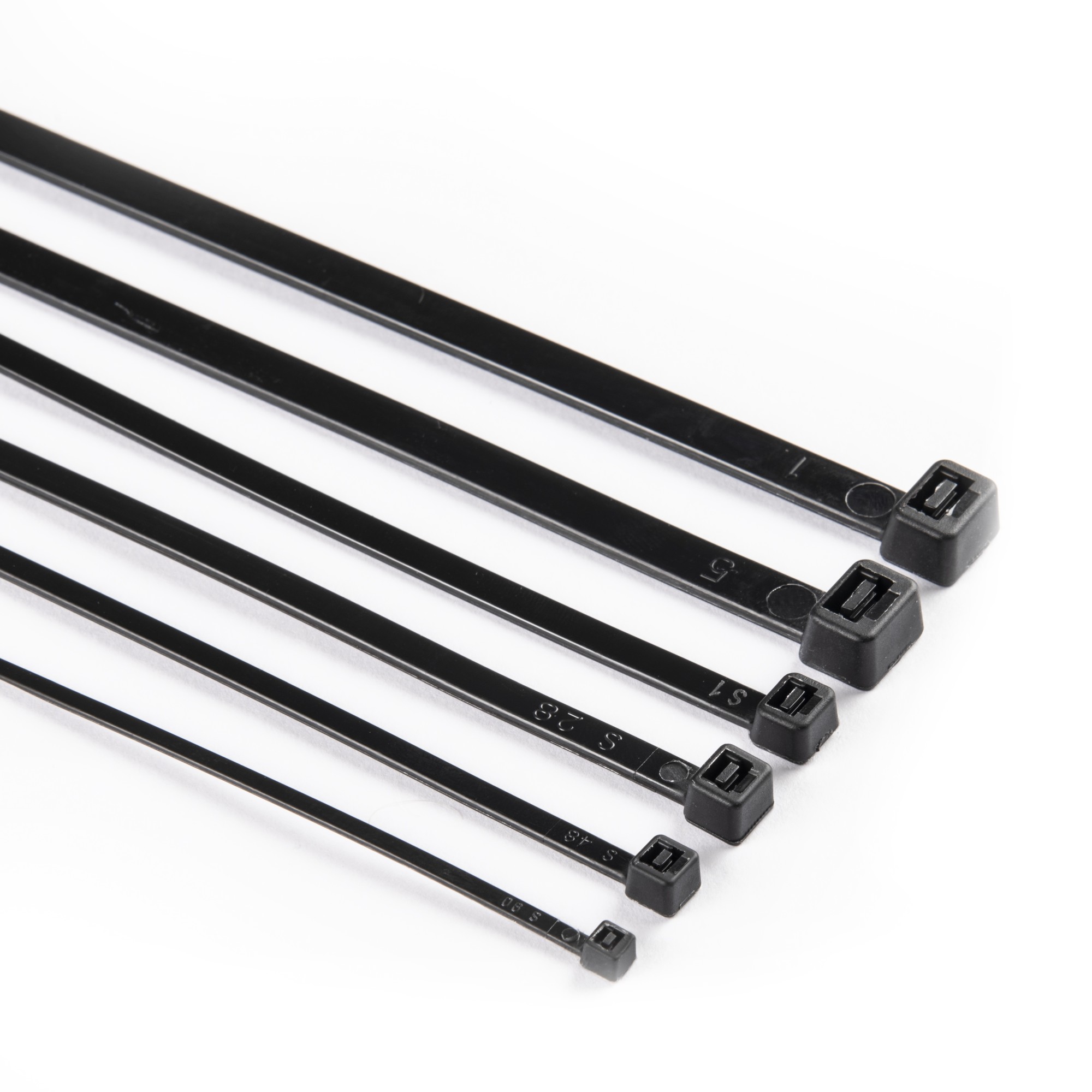 18114 | Brida negra 200x3,6 50 Uds.