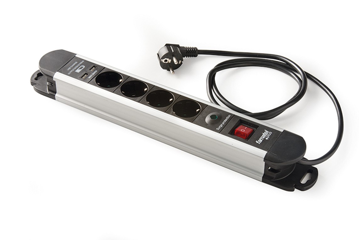 22004 | Base aluminio 4 tomas 16A con toma de tierra, interruptor, 2 puertos USB, 1.5m cable y protección sobretensiones