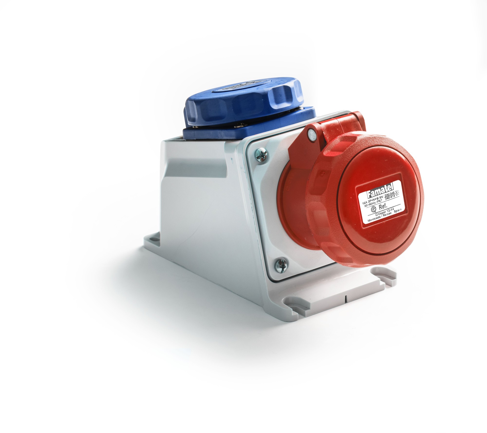 24605 | Base superficie 3P+T 16A + base schuko IP66/67