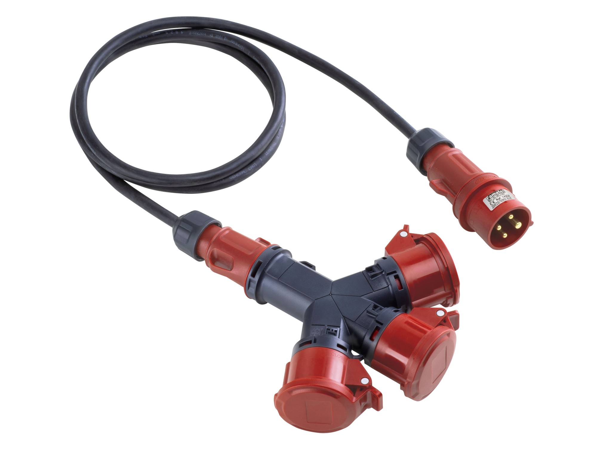 31056 | Adaptador 1 clavija / 3 bases 2P+T 16A con prolongador IP54